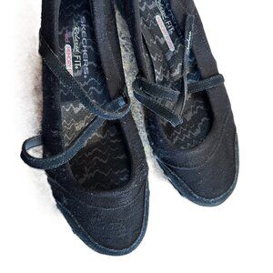 Women's Sketchers, Mary-Jane Casual Shoes ; Size 9